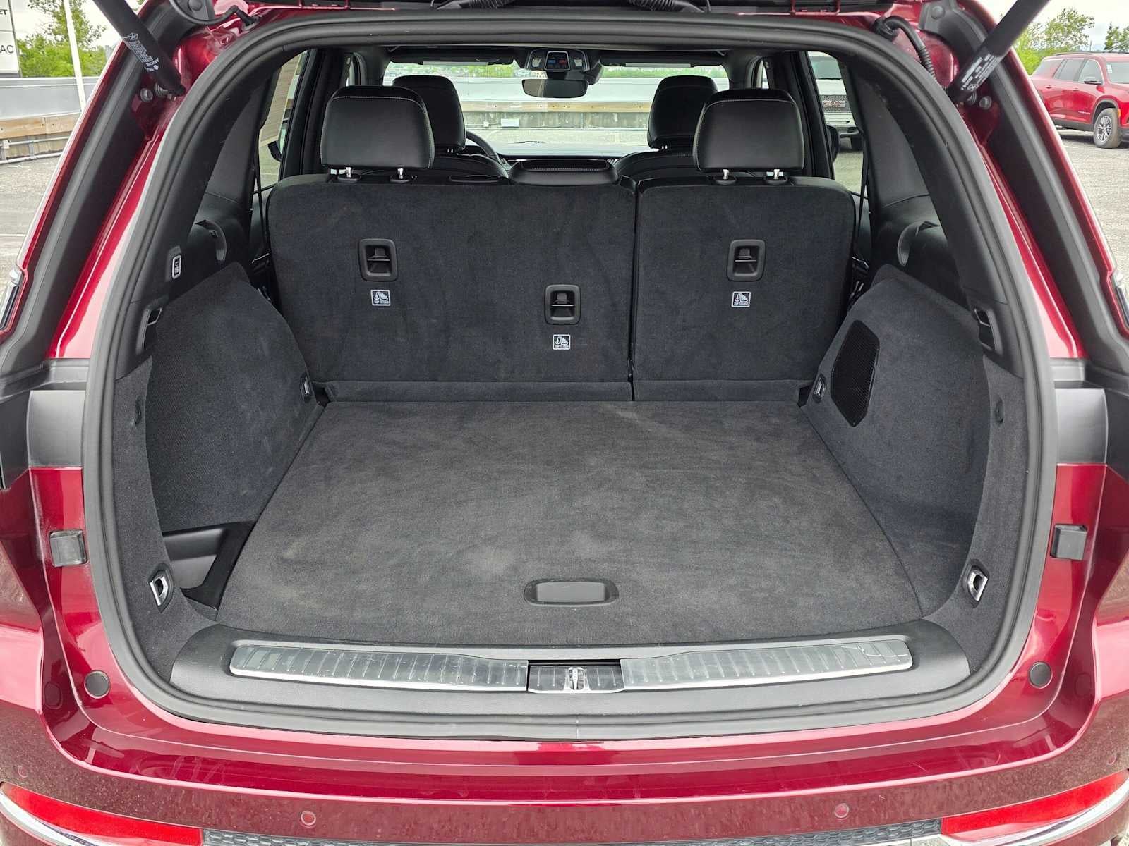 2025 Jeep Grand Cherokee Overland 4x4