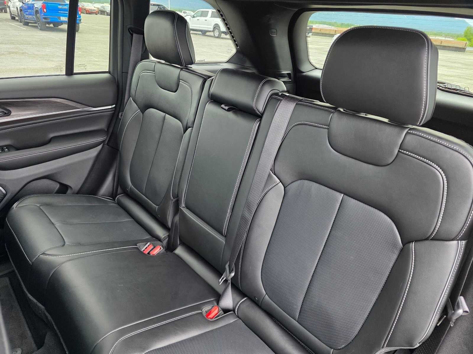 2025 Jeep Grand Cherokee Overland 4x4
