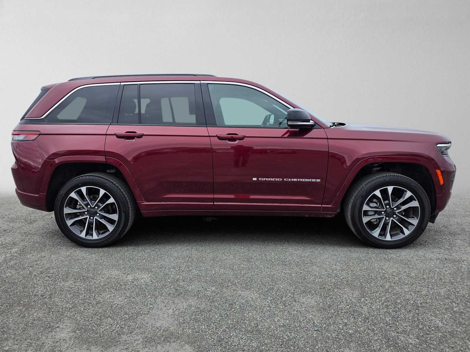 2025 Jeep Grand Cherokee Overland 4x4