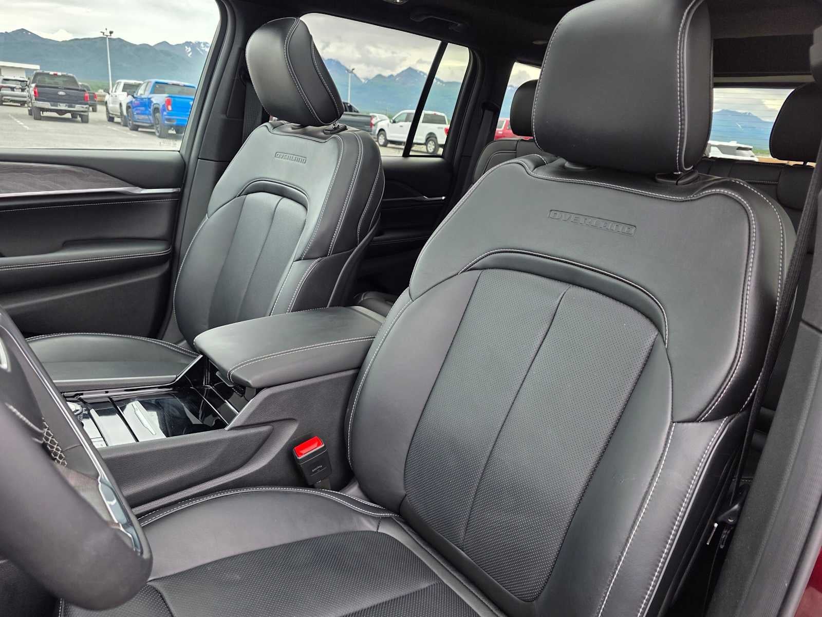 2025 Jeep Grand Cherokee Overland 4x4