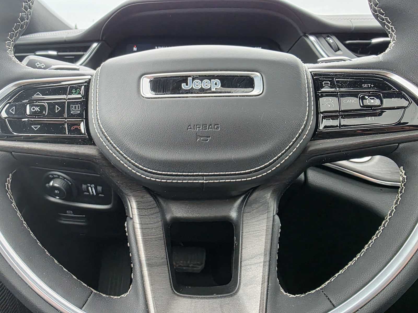 2025 Jeep Grand Cherokee Overland 4x4