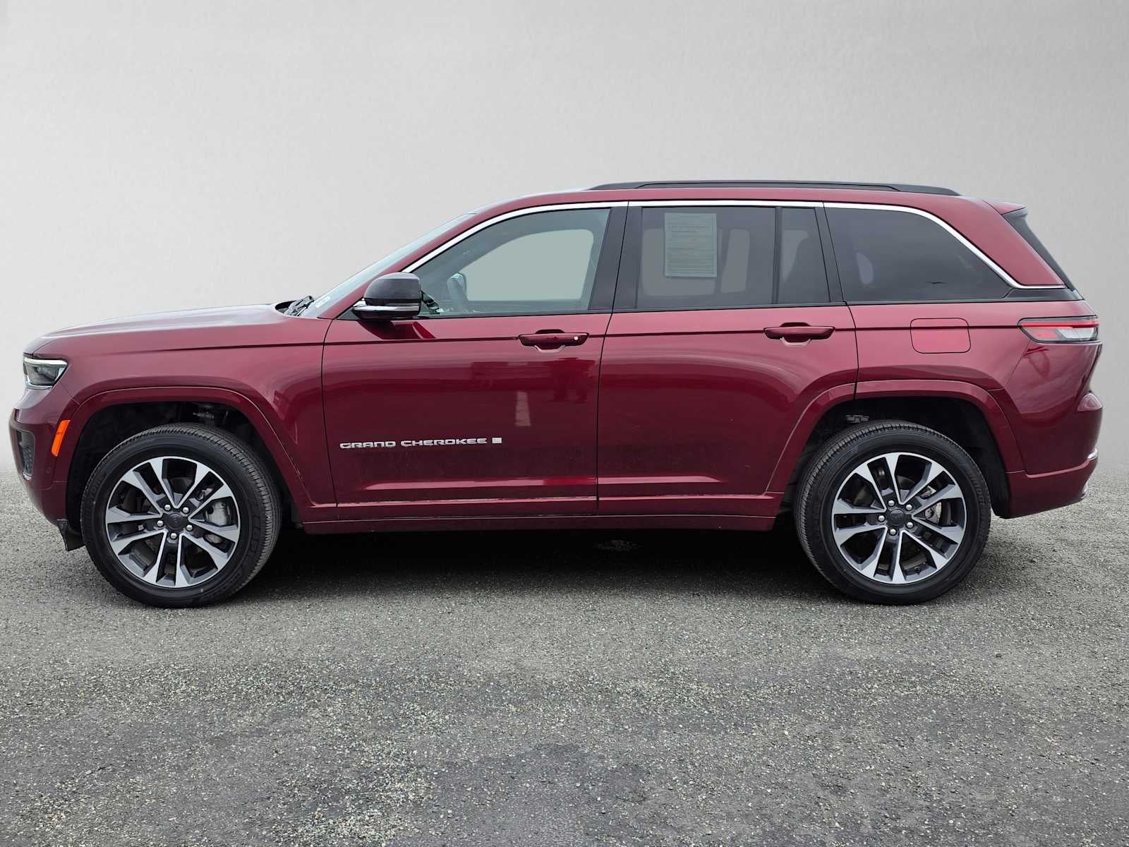 2025 Jeep Grand Cherokee Overland 4x4