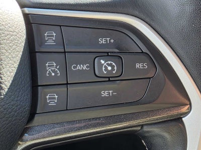2022 Jeep Grand Cherokee L Laredo 4x4