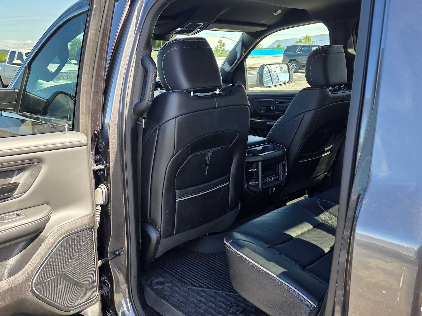2022 RAM 1500 Limited Crew Cab 4x4 5'7" Box