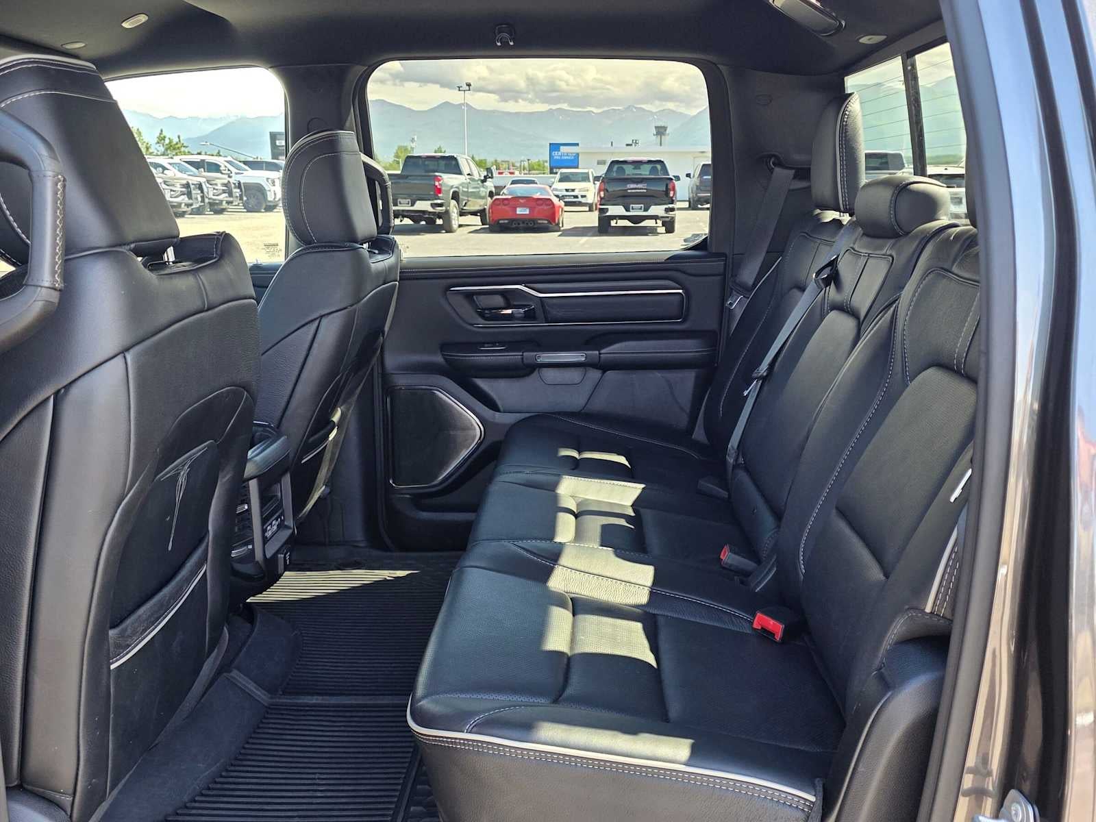 2022 RAM 1500 Limited Crew Cab 4x4 5'7" Box