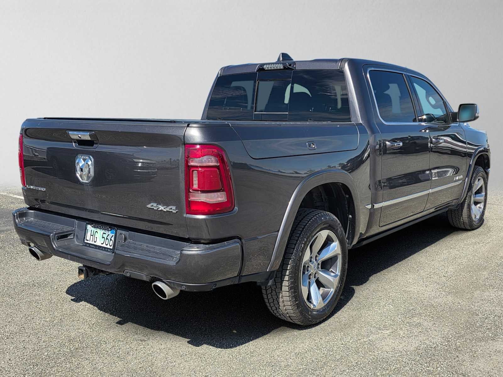 2022 RAM 1500 Limited Crew Cab 4x4 5'7" Box