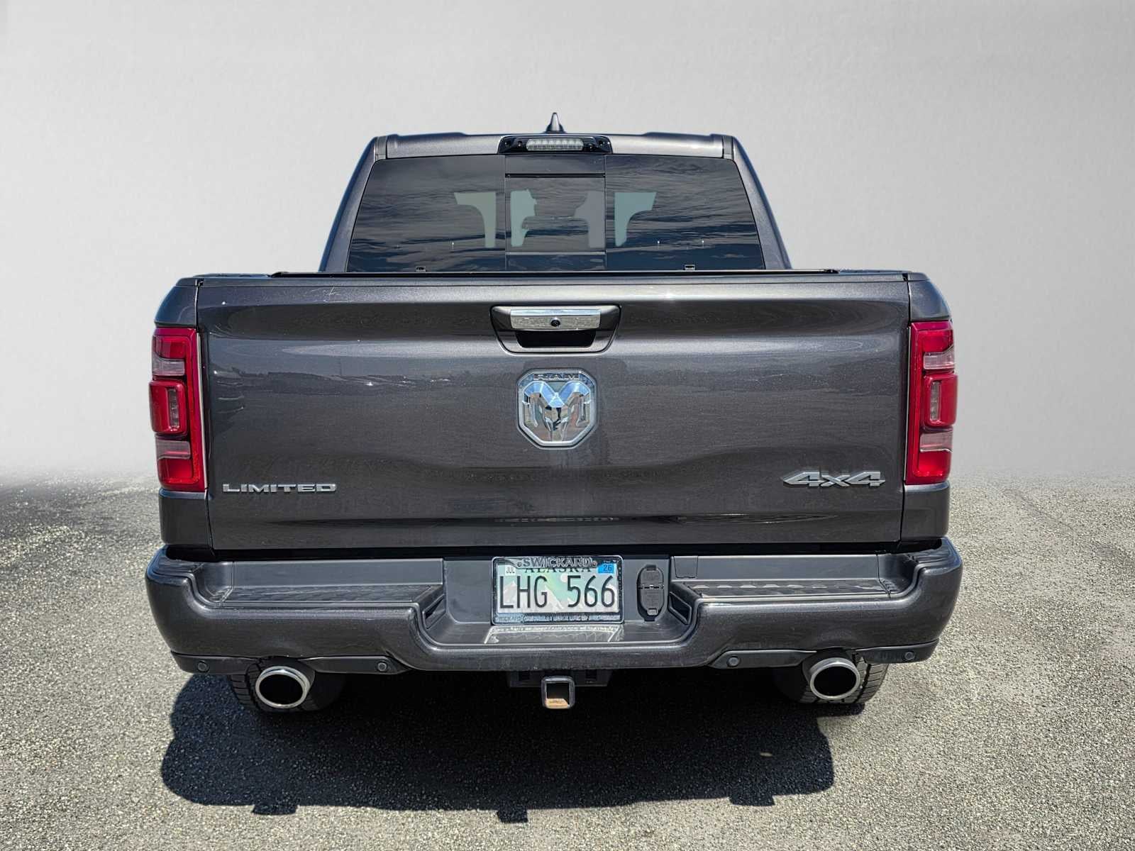 2022 RAM 1500 Limited Crew Cab 4x4 5'7" Box
