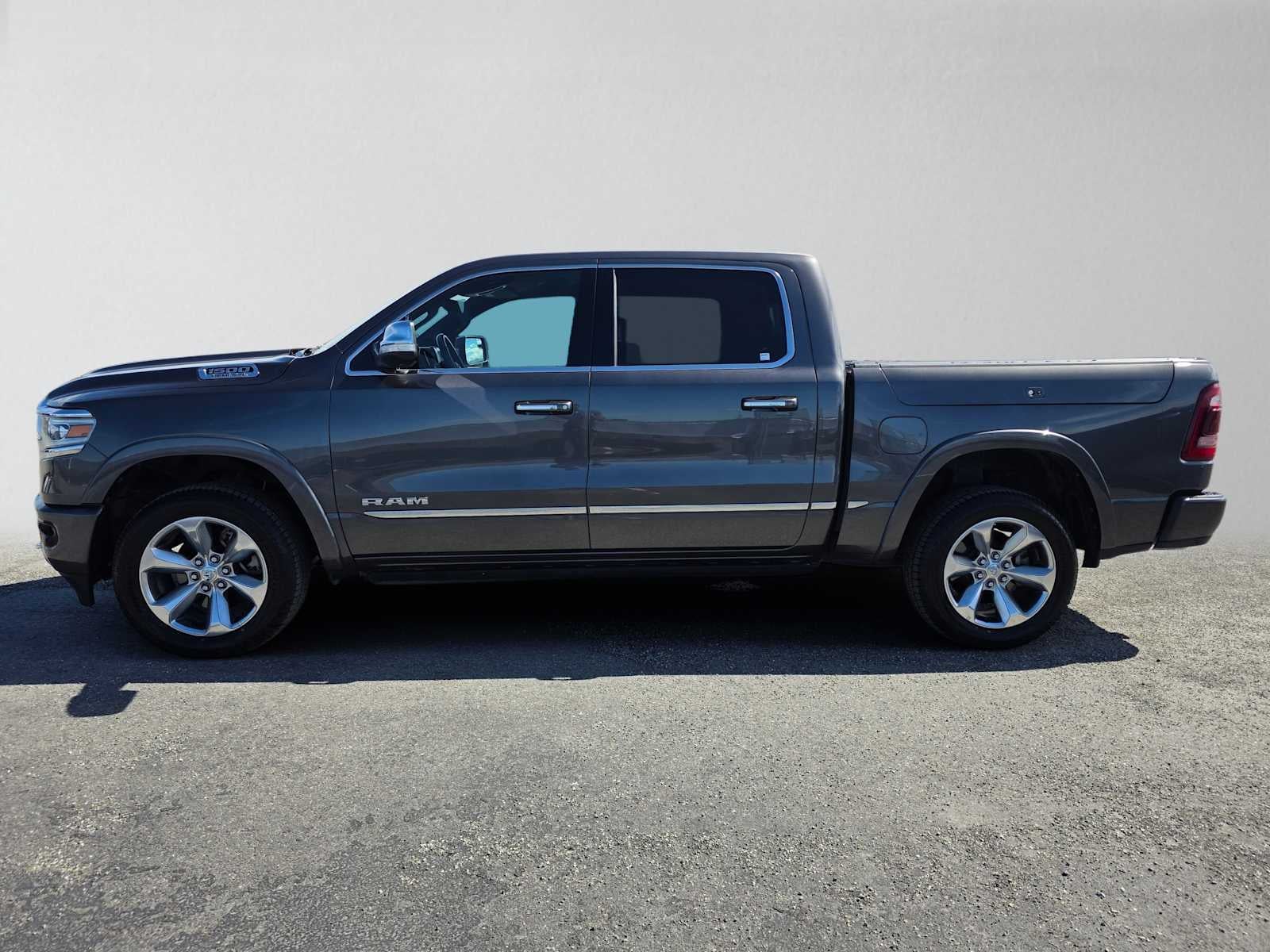 2022 RAM 1500 Limited Crew Cab 4x4 5'7" Box