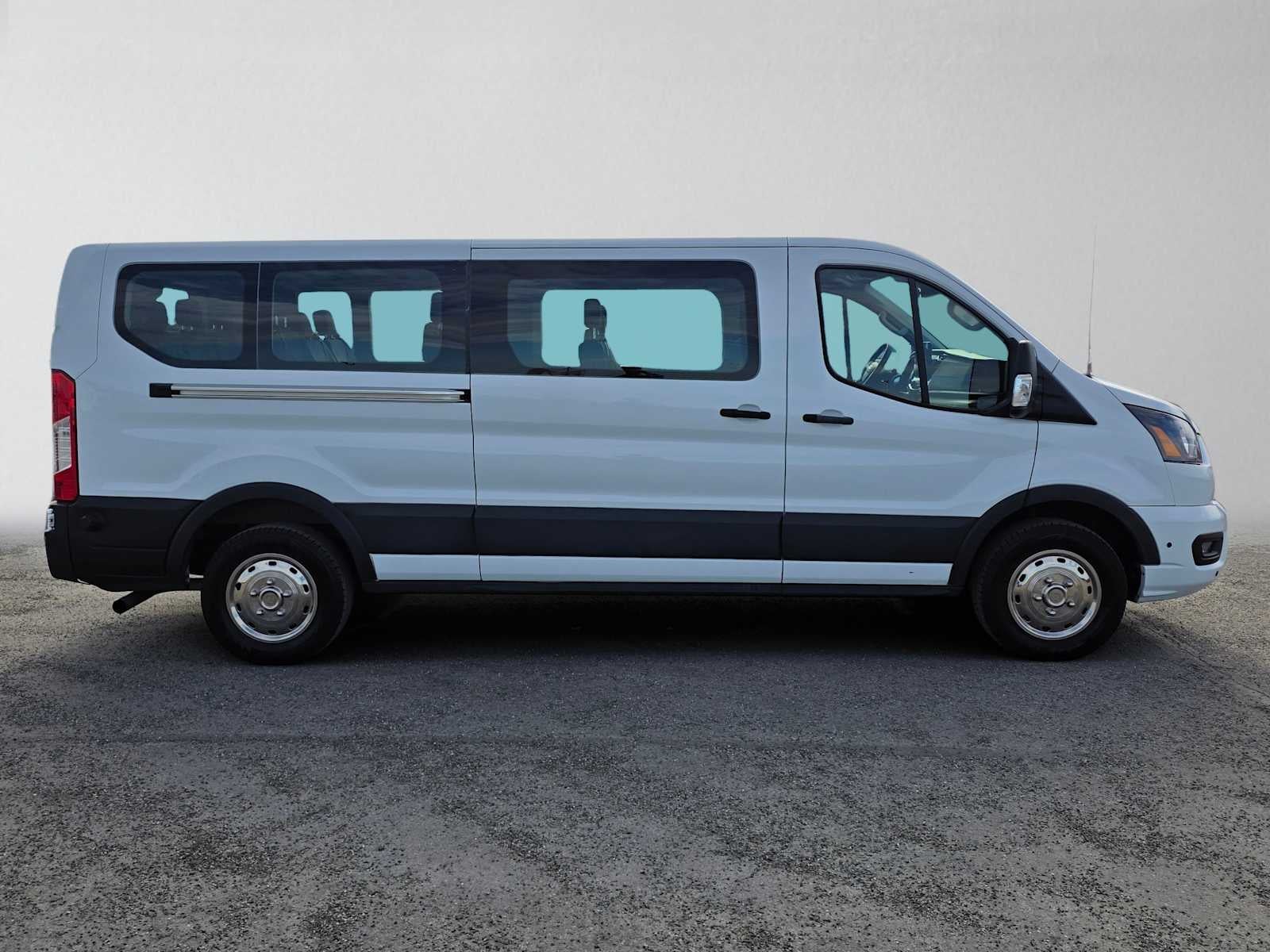 2024 Ford Transit Passenger Wagon XL
