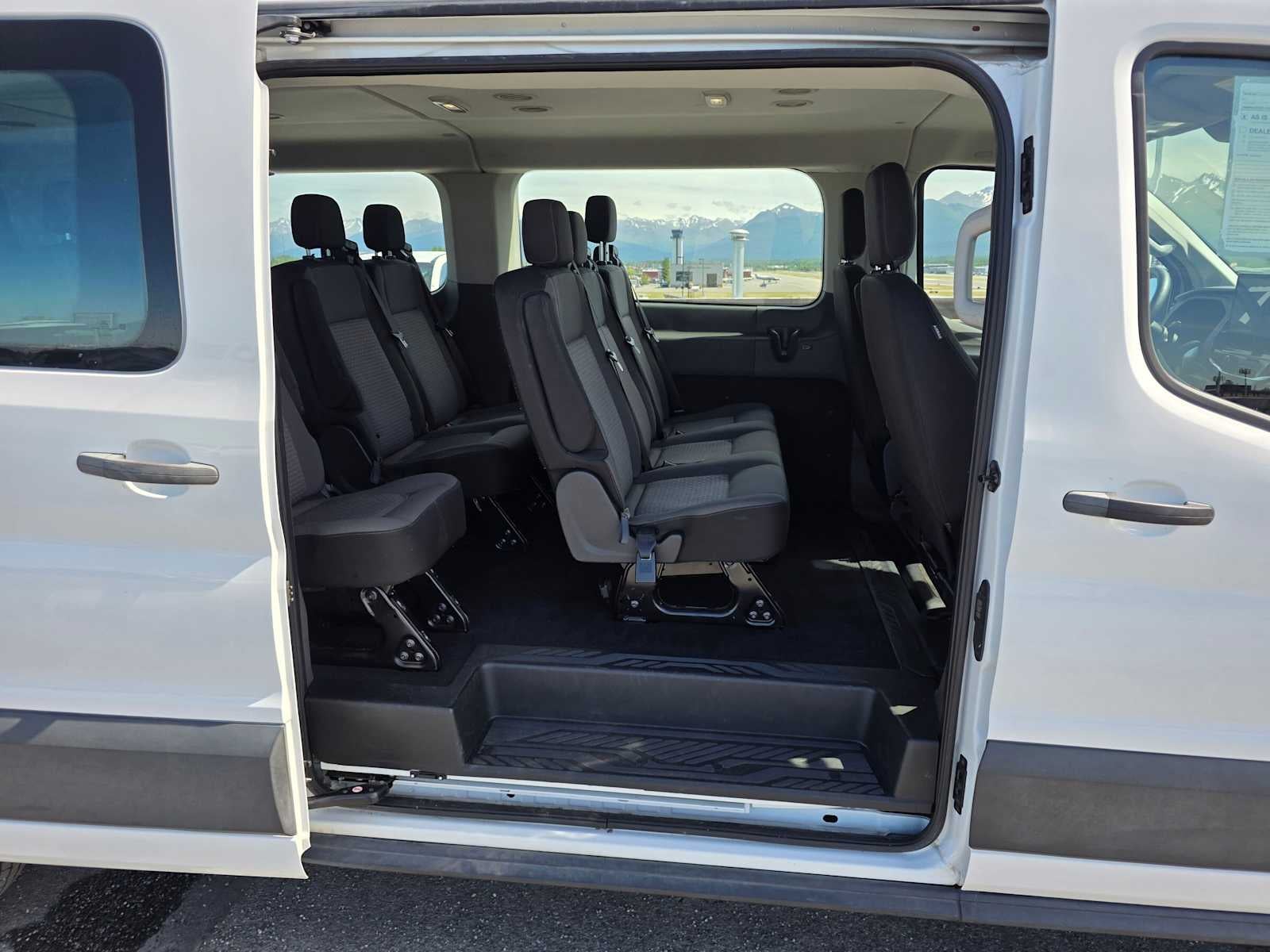 2024 Ford Transit Passenger Wagon XL