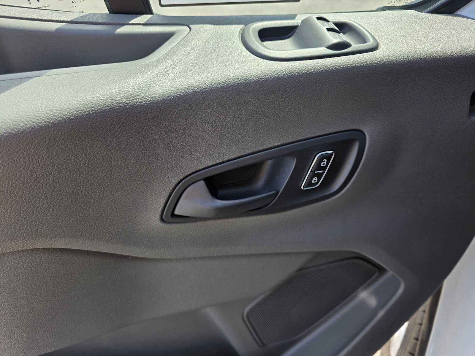 2024 Ford Transit Passenger Wagon XL