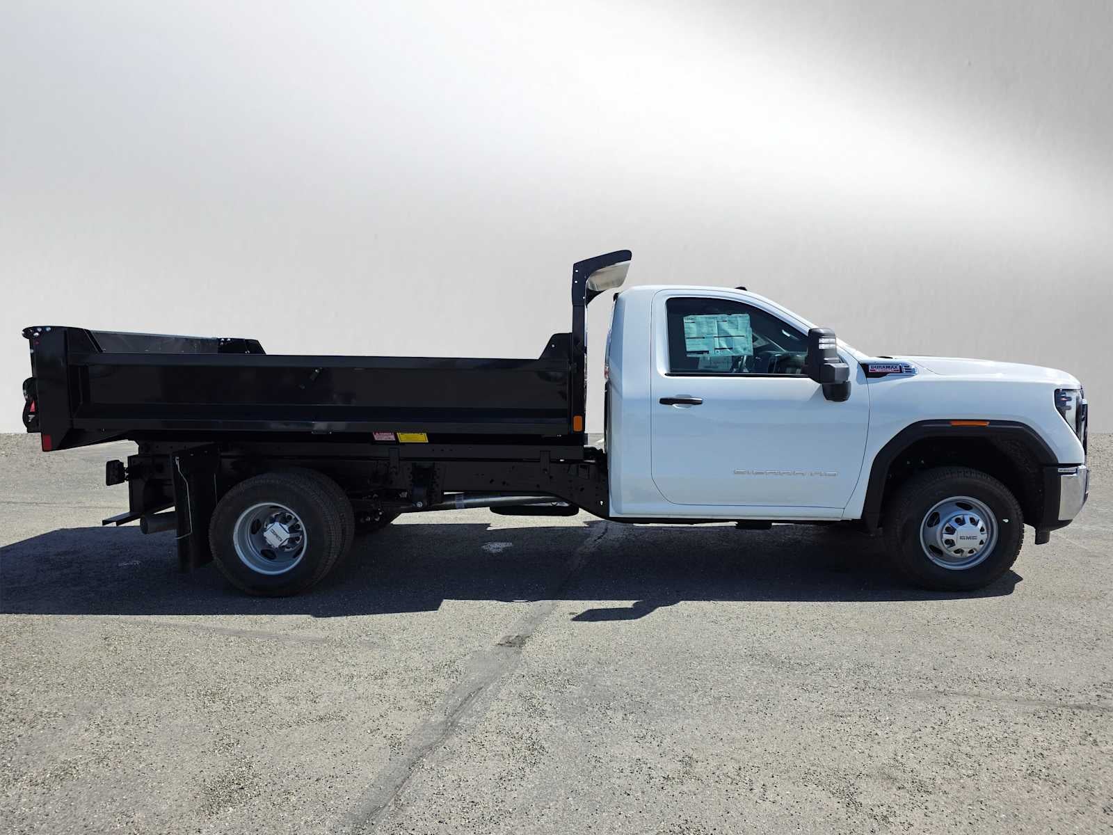 2026 GMC Sierra 3500 HD Chassis Cab Pro