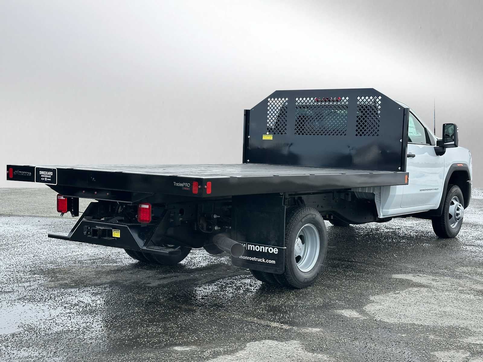 2026 GMC Sierra 3500 HD Chassis Cab Pro