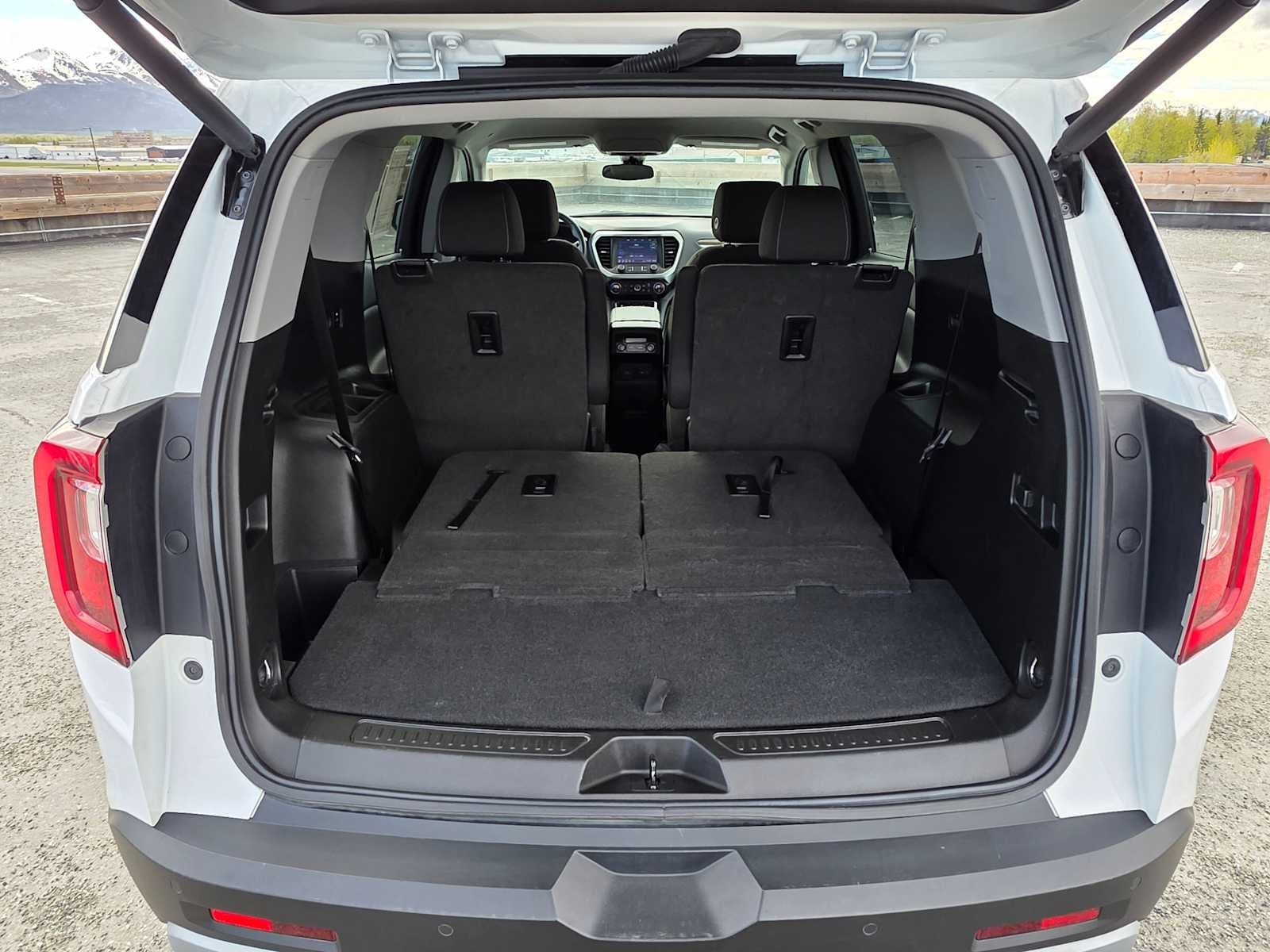 2022 GMC Acadia SLE