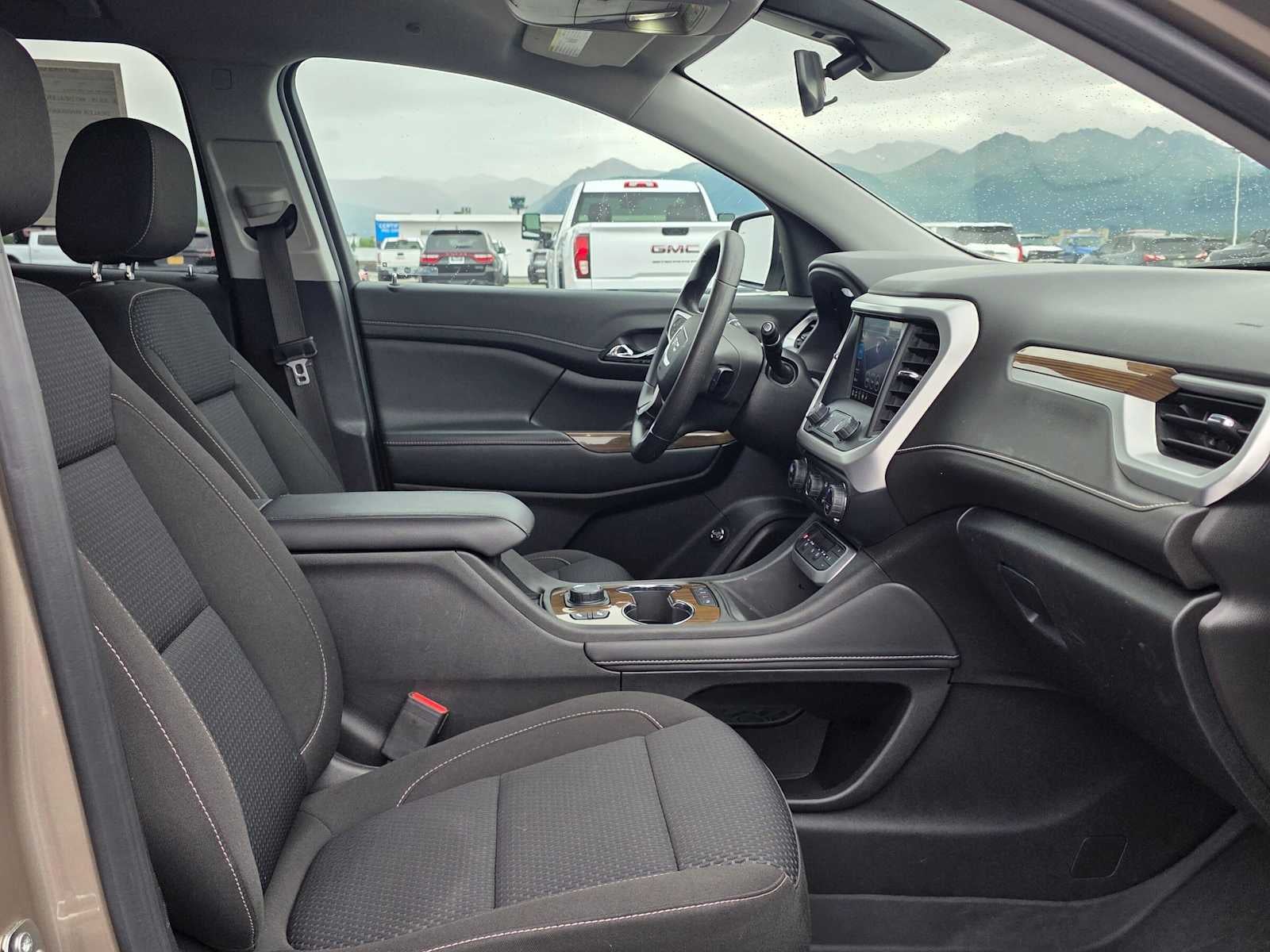 2023 GMC Acadia SLE