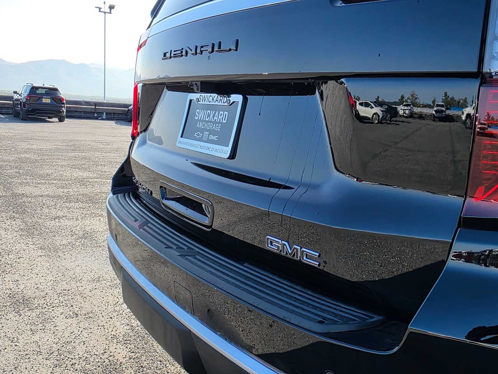 2026 GMC Yukon XL Denali - Photo 14