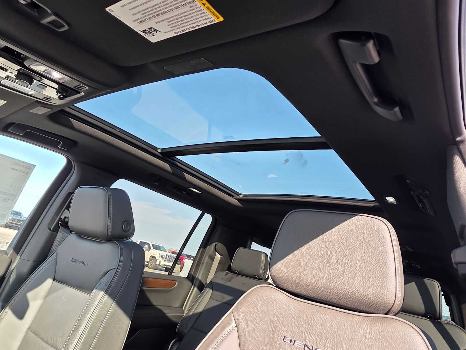 2026 GMC Yukon XL Denali - Photo 22