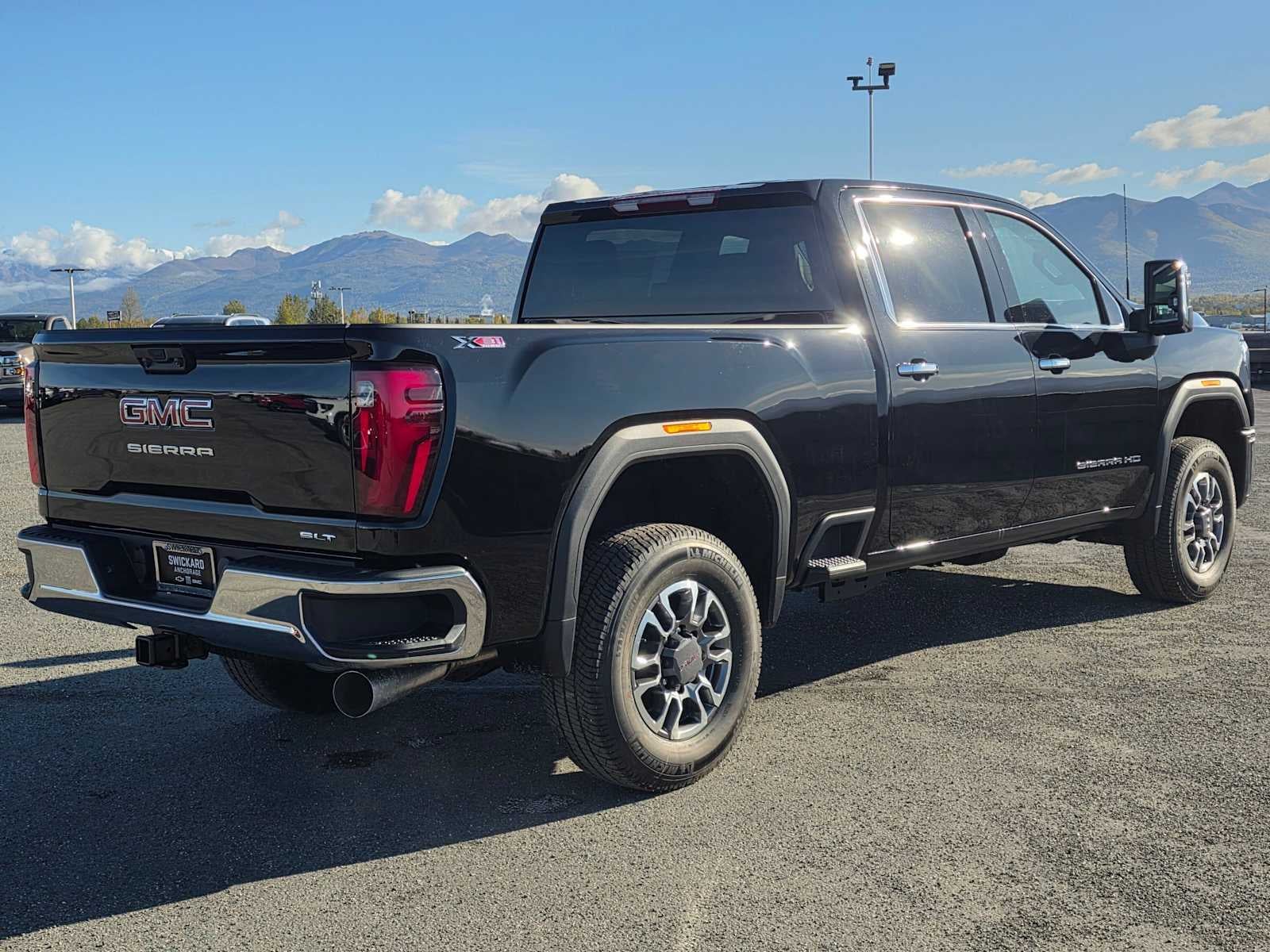 2026 GMC Sierra 2500 HD SLT