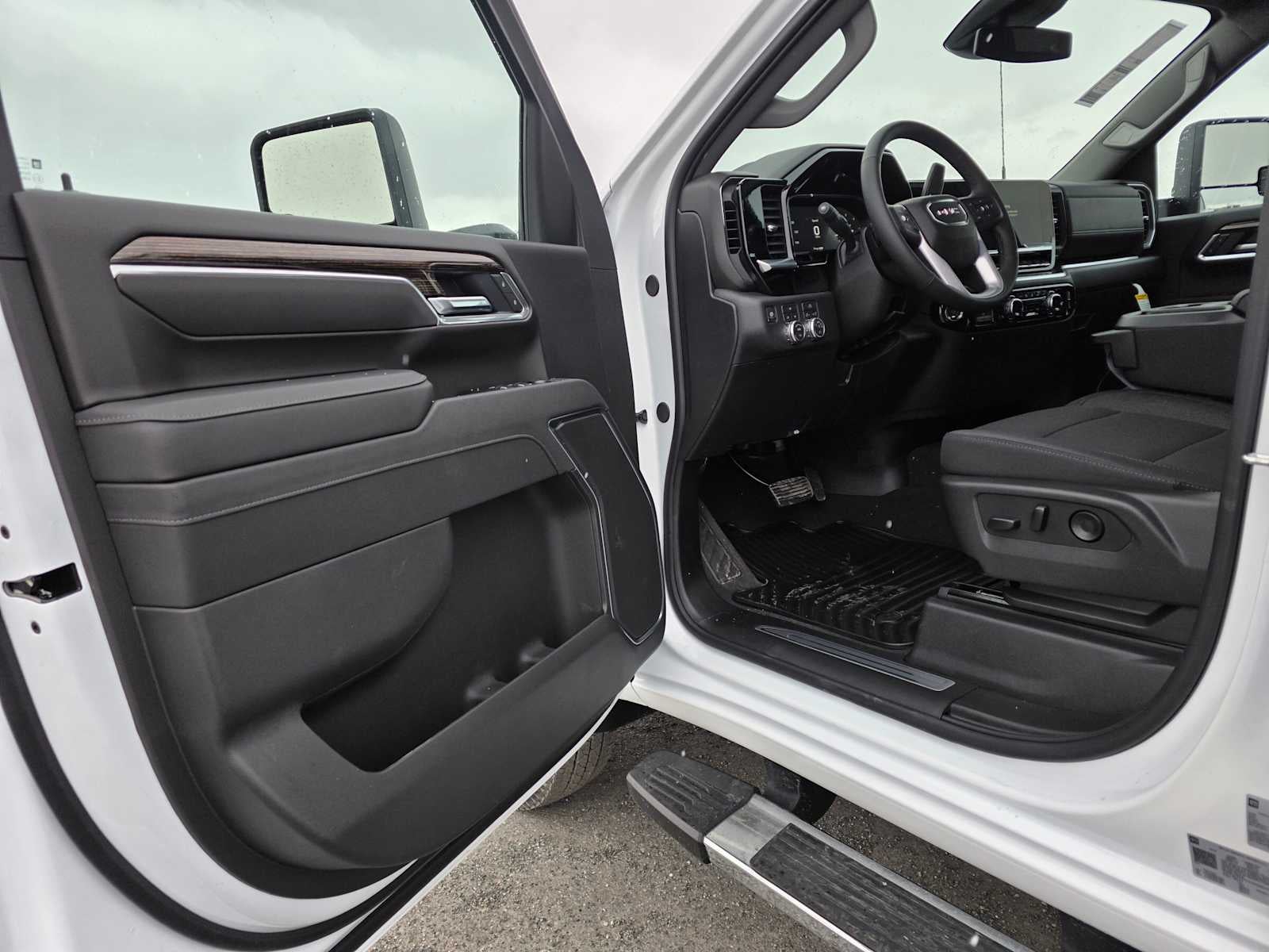 2026 GMC Sierra 3500 HD SLE DRW