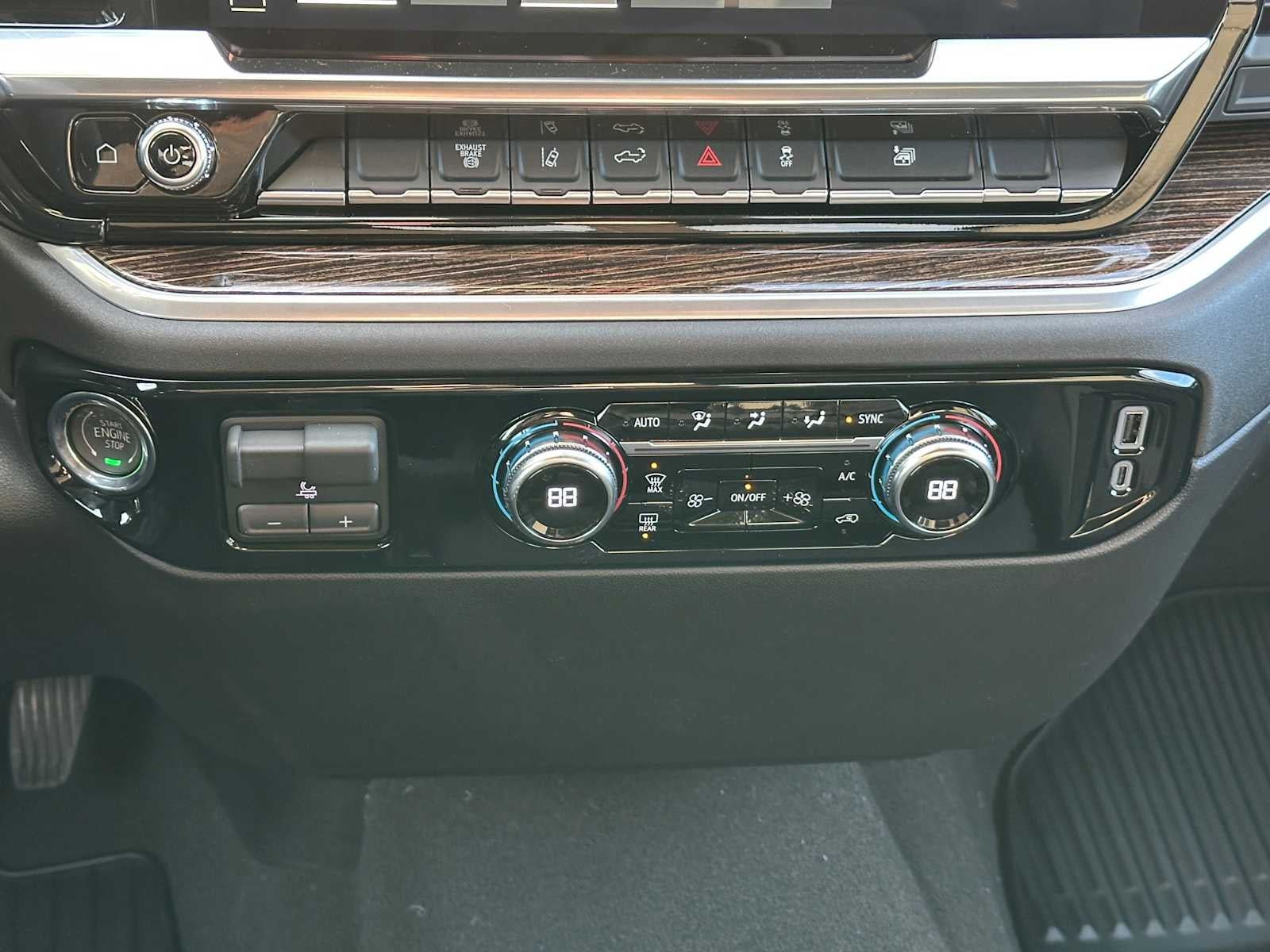 2026 GMC Sierra 3500 HD SLE DRW