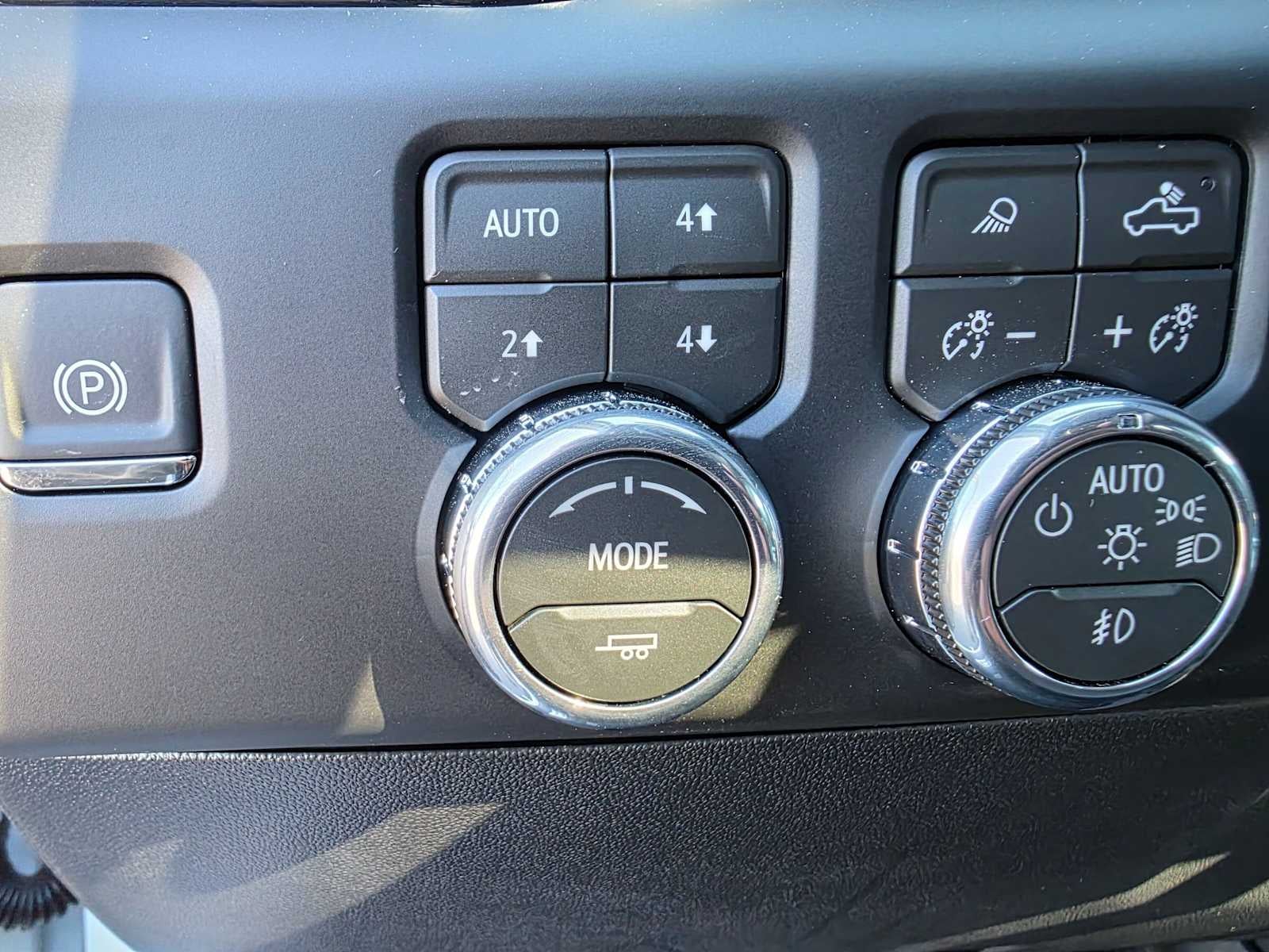2026 GMC Sierra 3500HD Denali - Photo 24