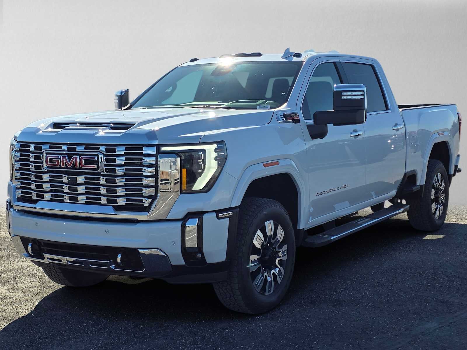 2026 GMC Sierra 3500HD Denali - Photo 7