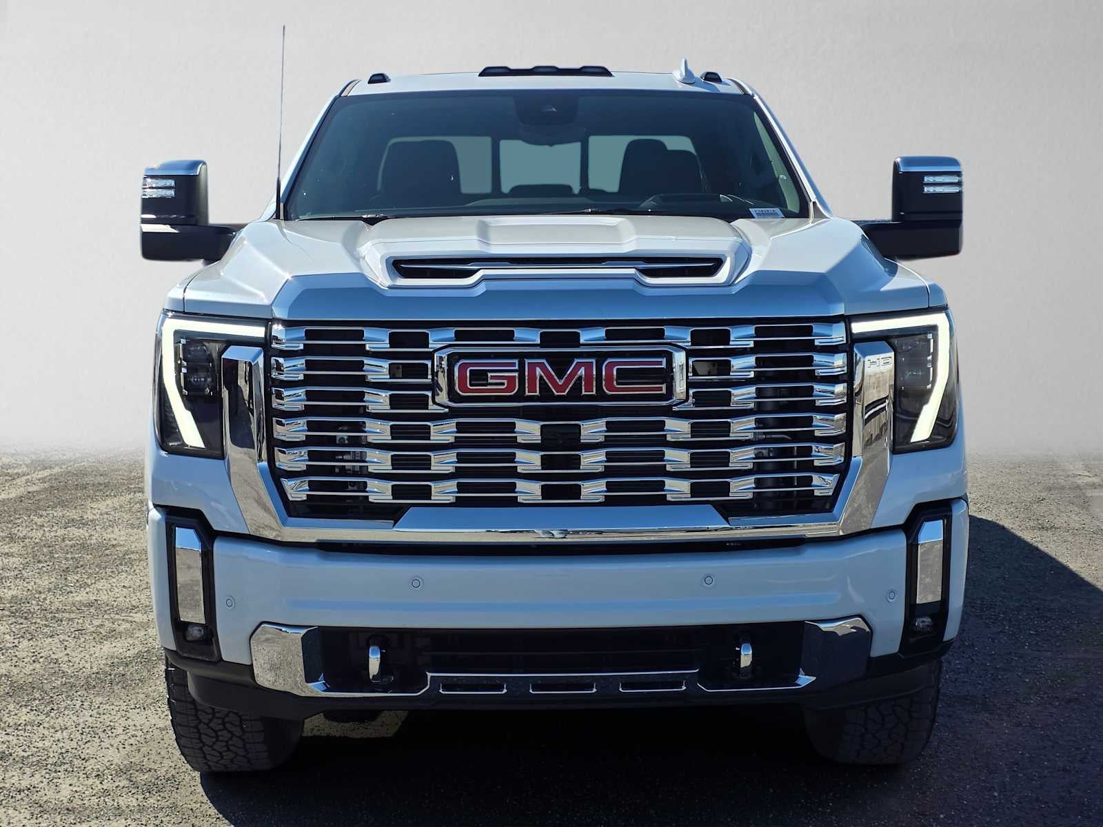 2026 GMC Sierra 3500HD Denali - Photo 8