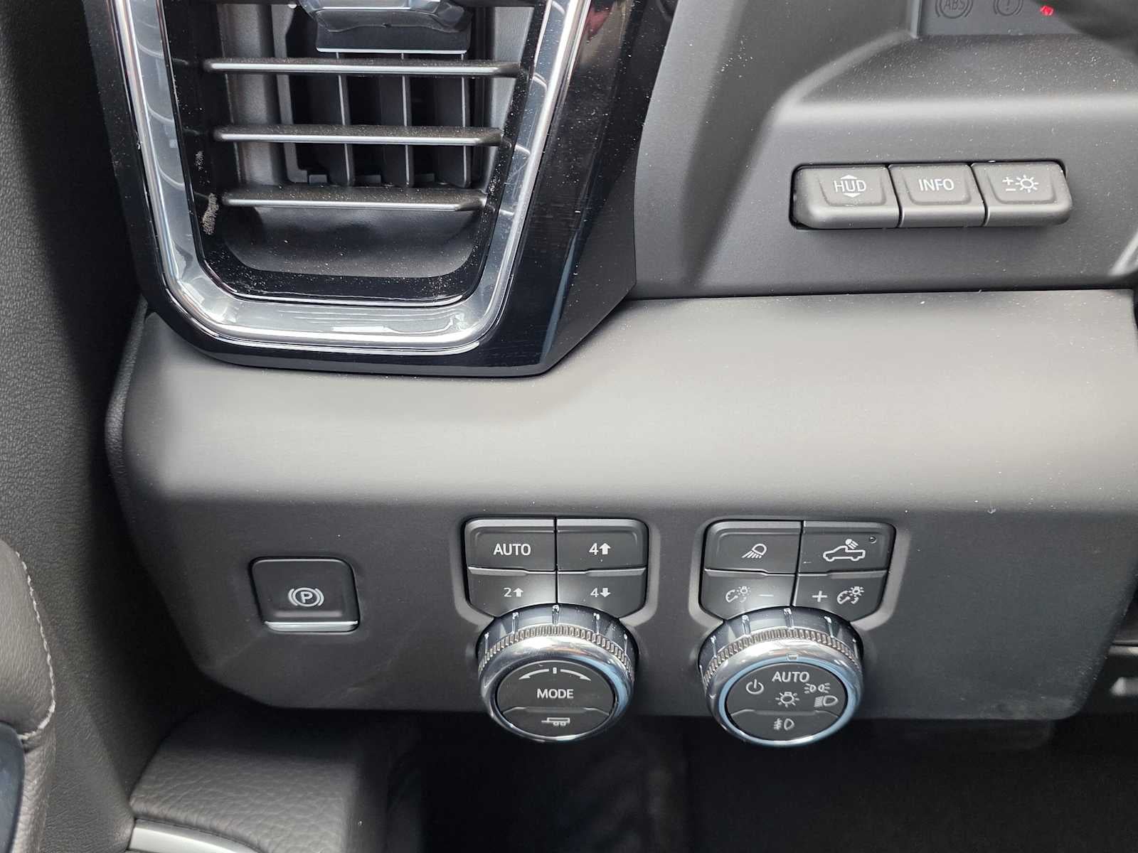 2026 GMC Sierra 3500 HD Denali DRW