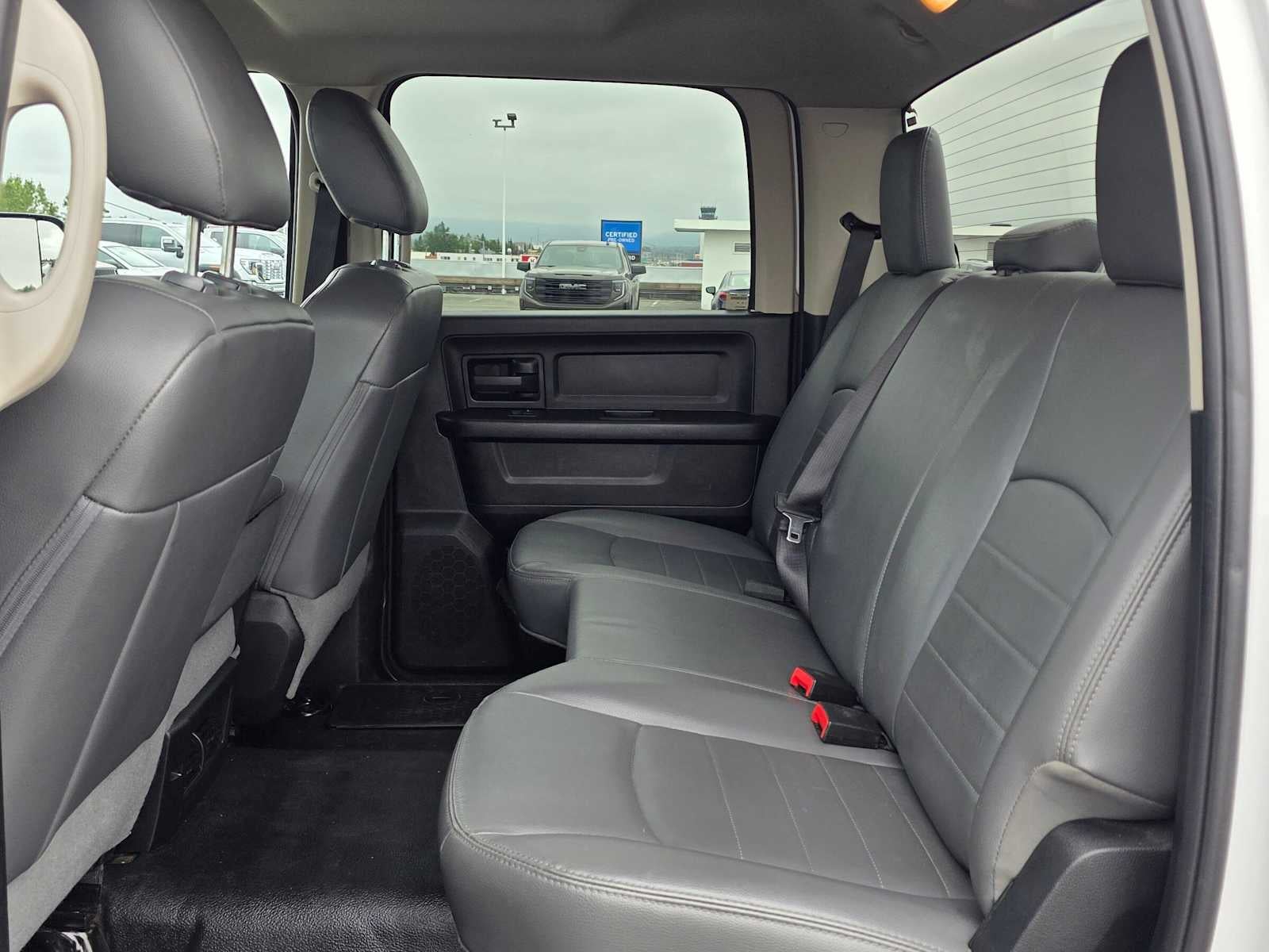 2018 RAM 2500 Tradesman Crew Cab 4x4 6'4" Box