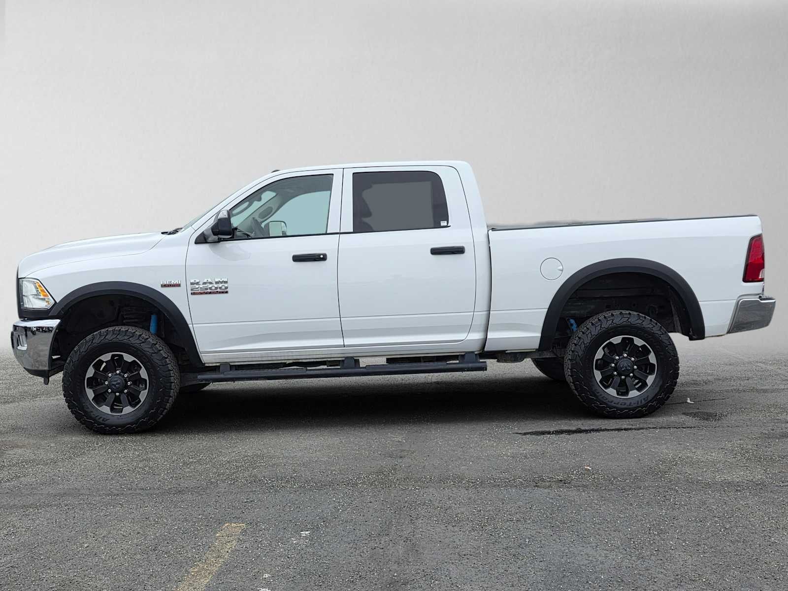 2018 RAM 2500 Tradesman Crew Cab 4x4 6'4" Box