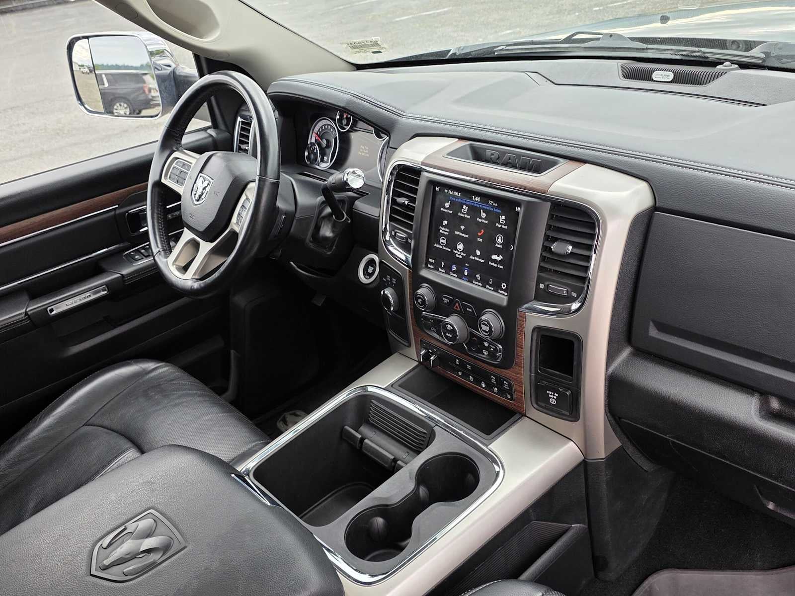 2018 RAM 2500 Laramie Crew Cab 4x4 6'4" Box