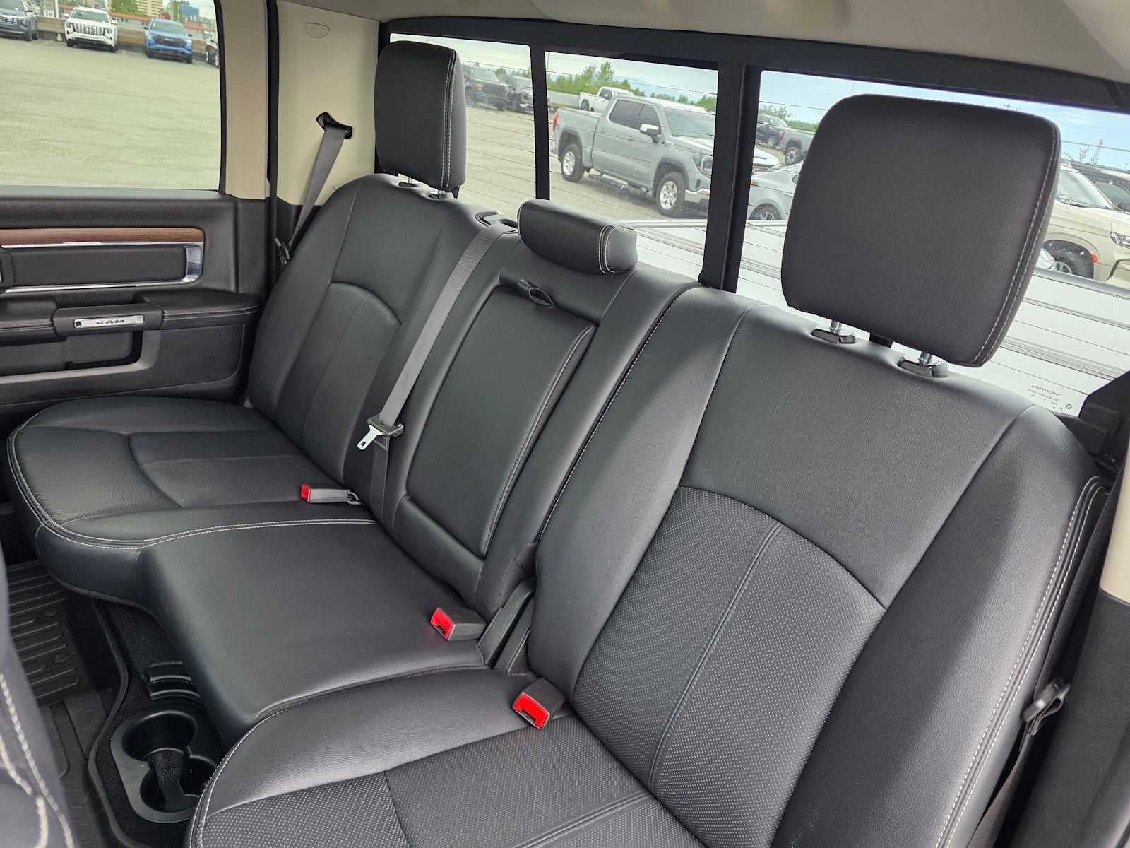 2018 RAM 2500 Laramie Crew Cab 4x4 6'4" Box