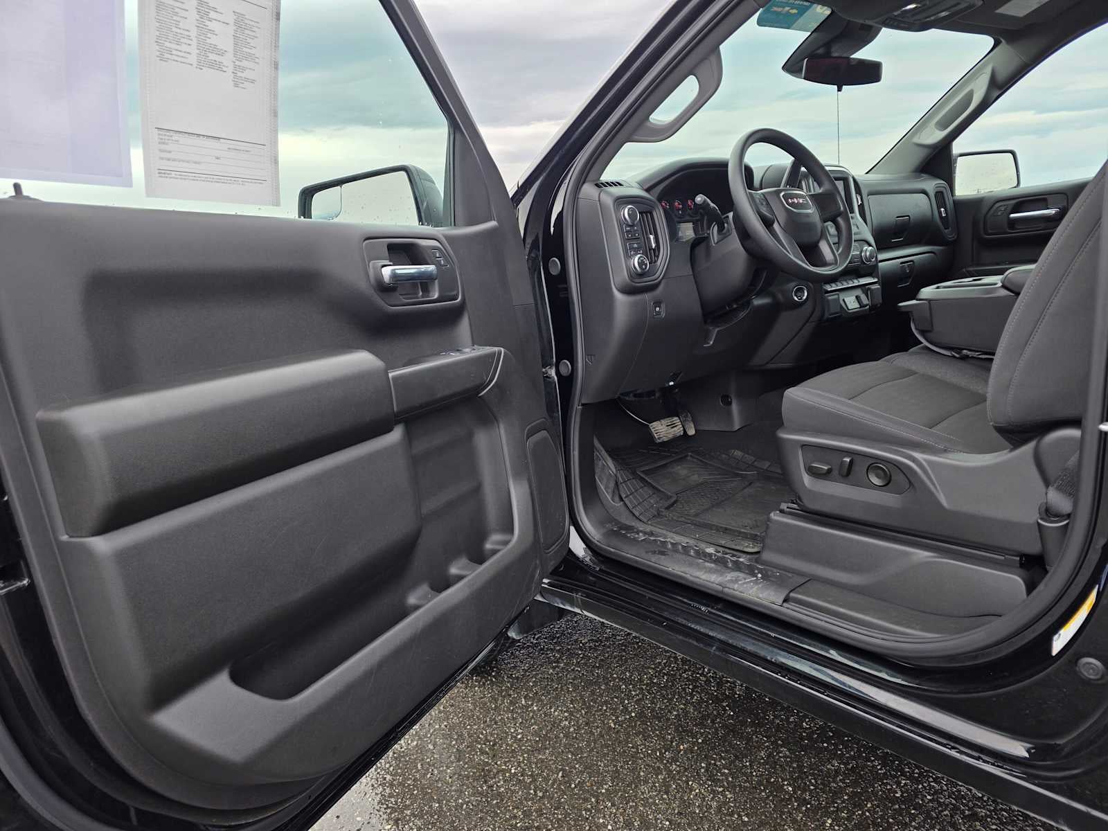 2025 GMC Sierra 1500 Pro