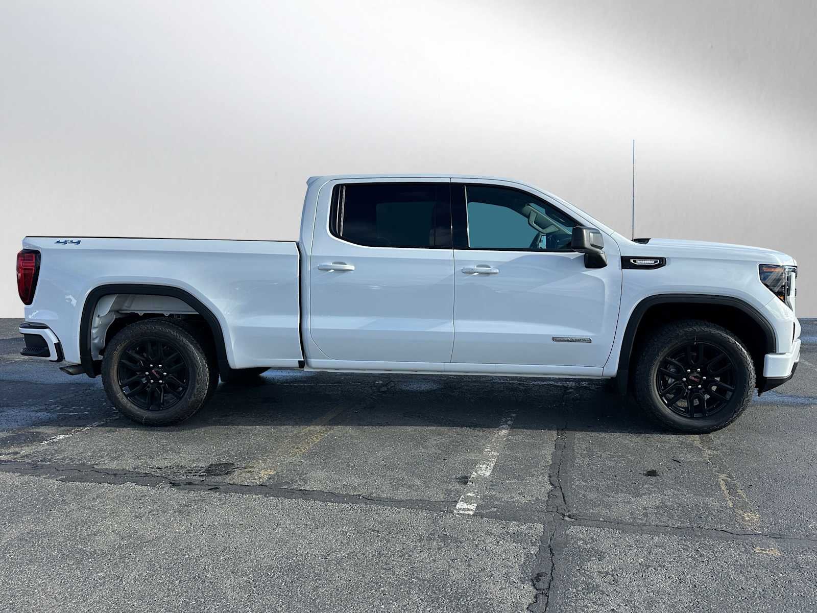 2026 GMC Sierra 1500 Elevation - Photo 2