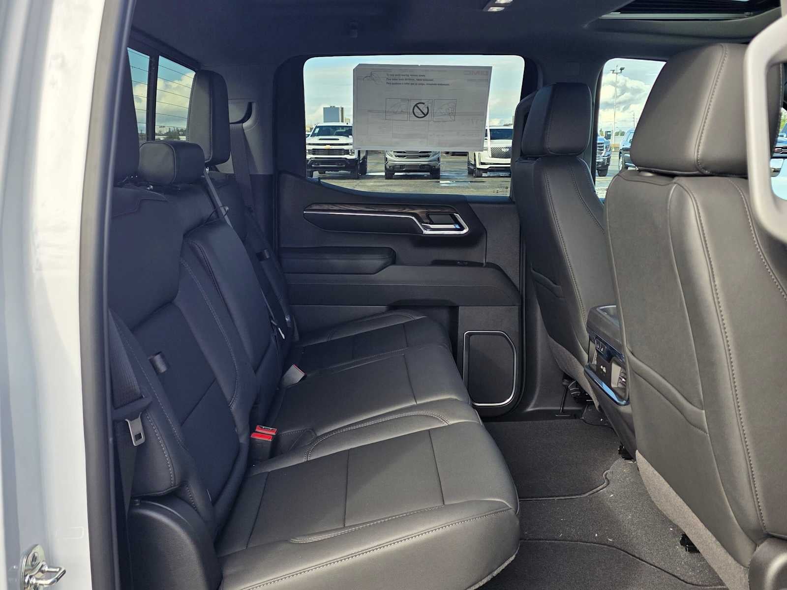 2026 GMC Sierra 1500 SLT - Photo 12