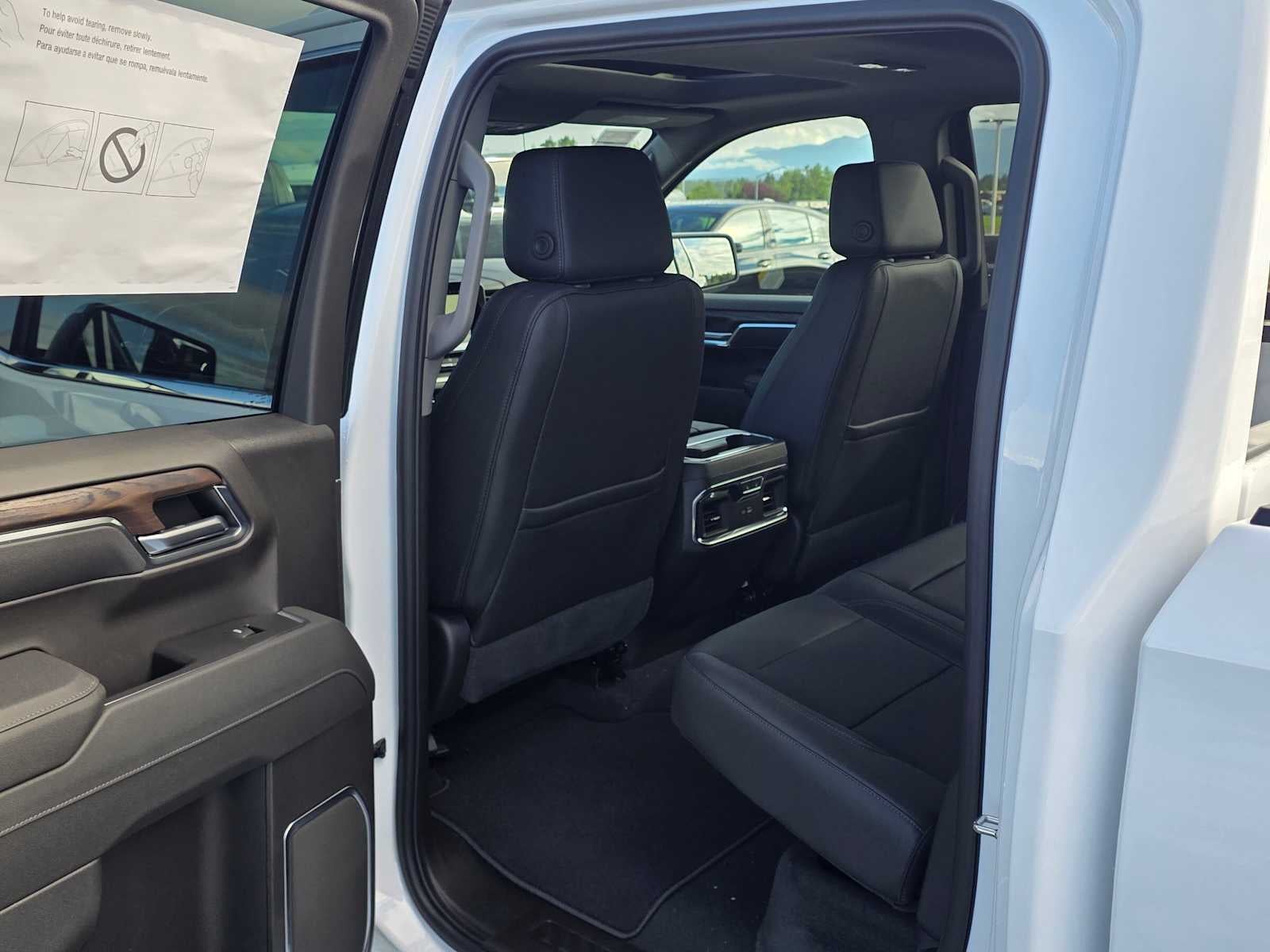2026 GMC Sierra 1500 SLT - Photo 15