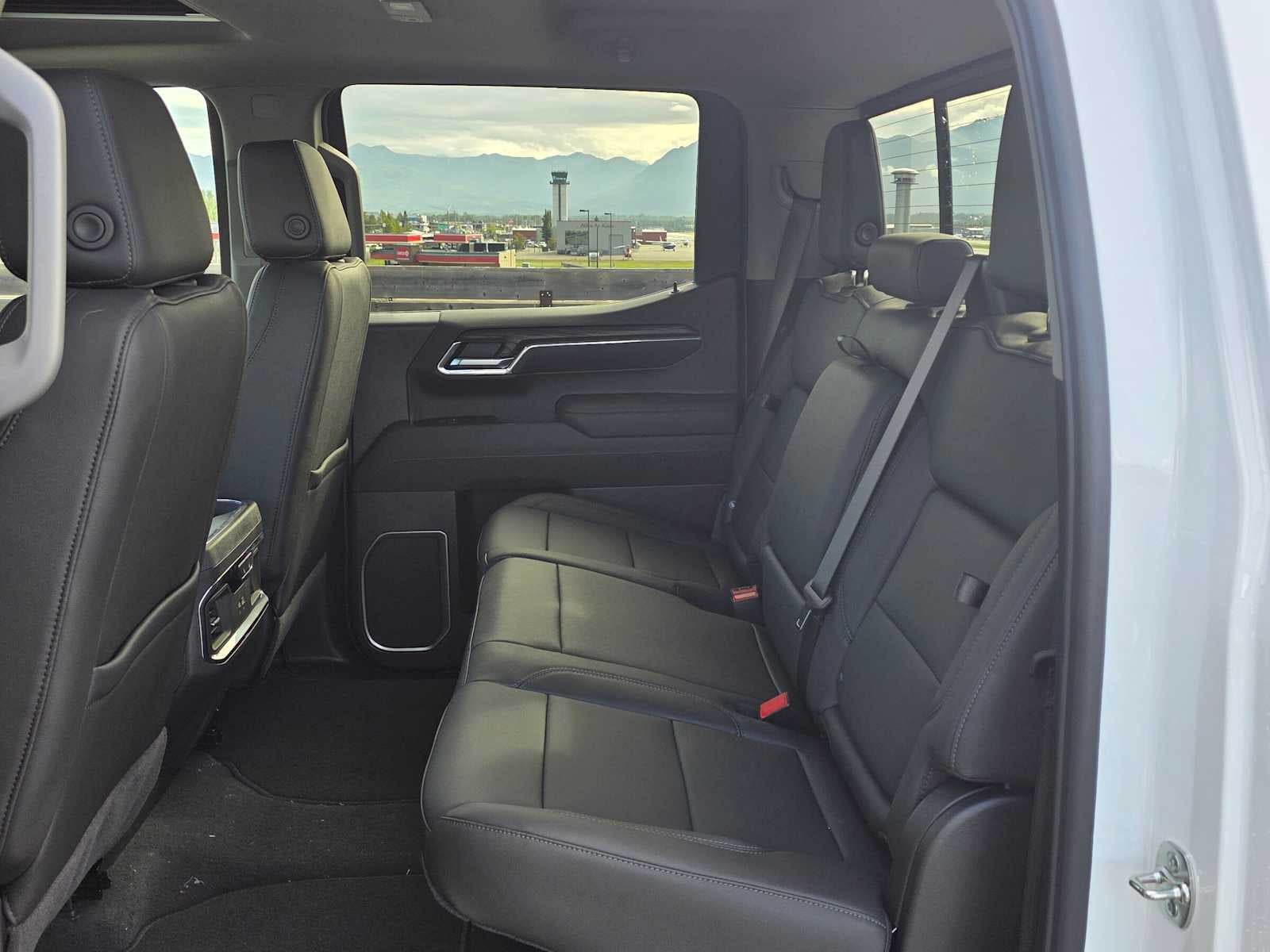 2026 GMC Sierra 1500 SLT - Photo 16