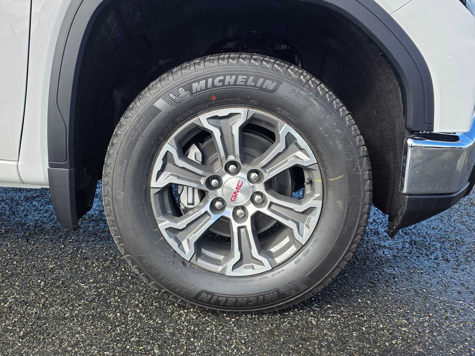 2026 GMC Sierra 1500 SLT - Photo 9