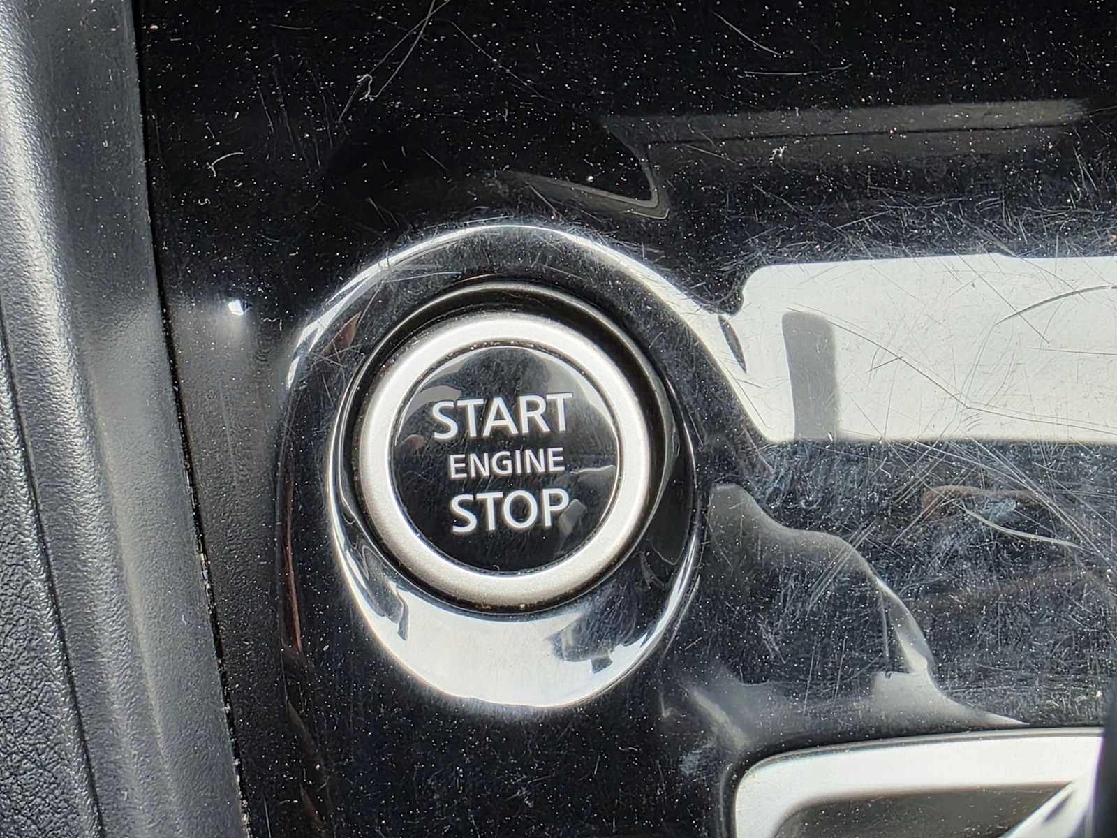 2024 Nissan Versa SR