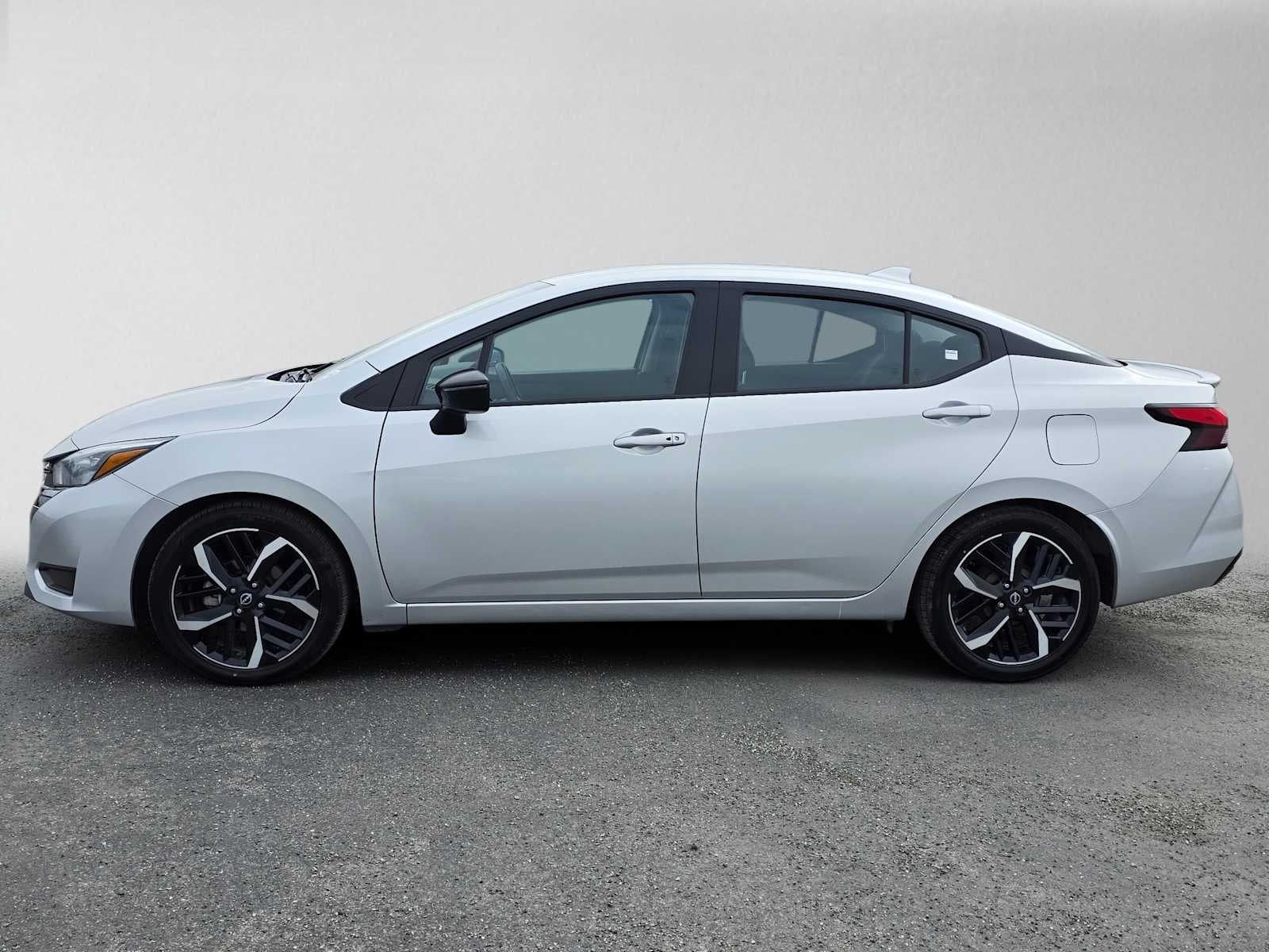 2024 Nissan Versa SR