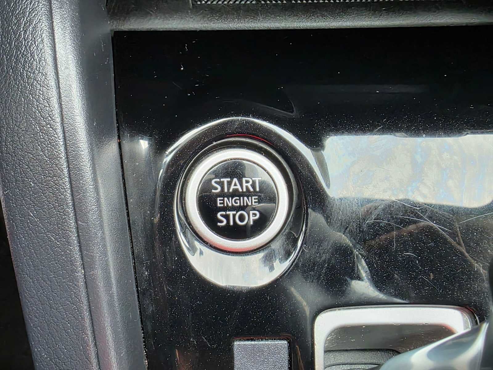 2024 Nissan Versa SR