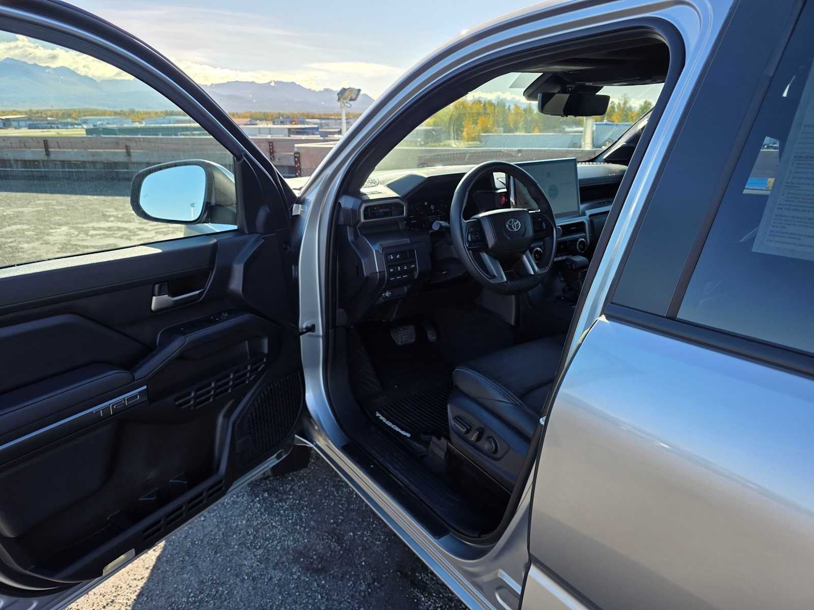 2024 Toyota Tacoma 4WD SR5