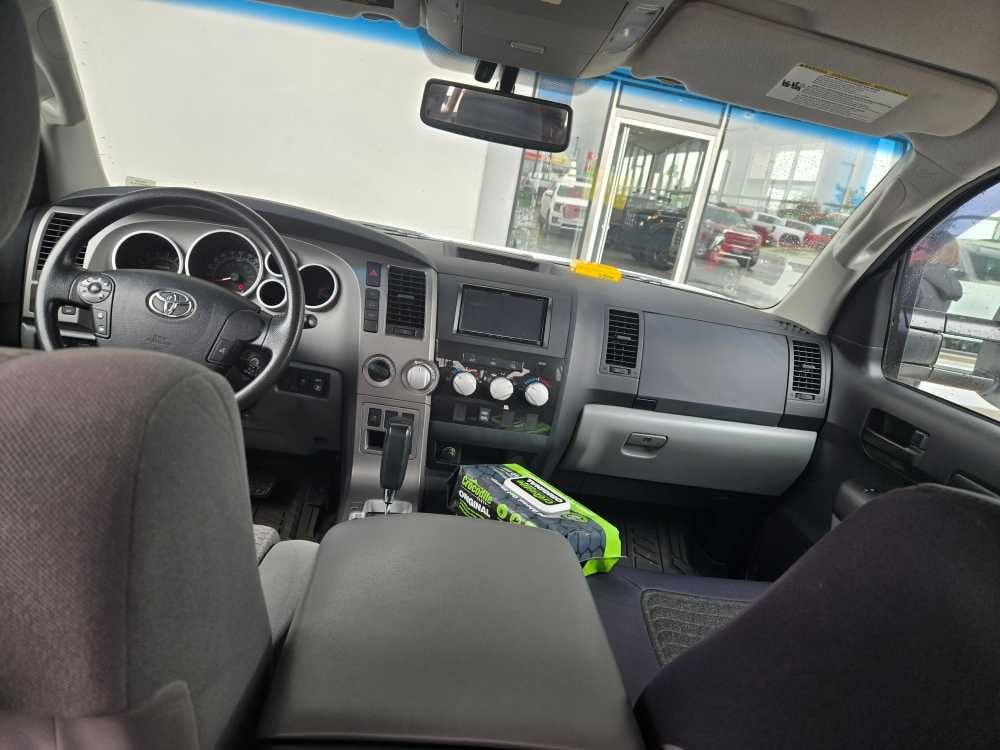 2010 Toyota Tundra 4WD Truck DB 4WD V8 5.7 SR5