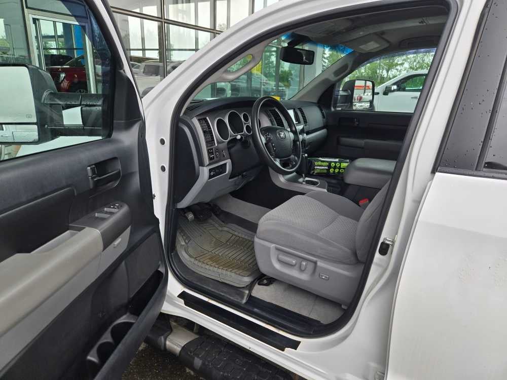 2010 Toyota Tundra 4WD Truck DB 4WD V8 5.7 SR5